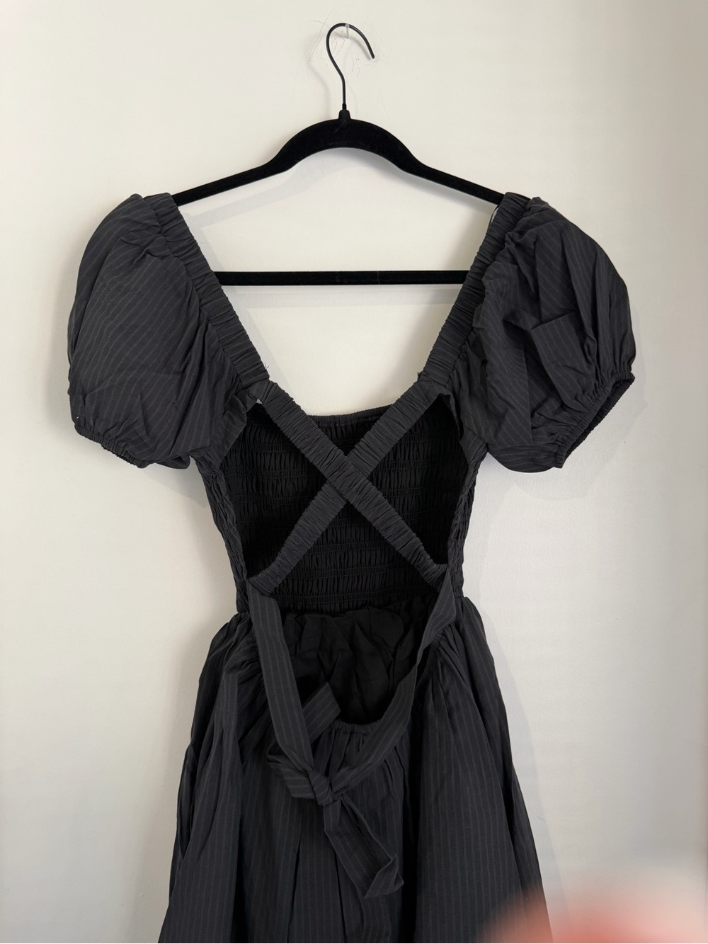 Le Lis Black Smocked Midi Dress with Puff Sleeves - Picture 7 of 8